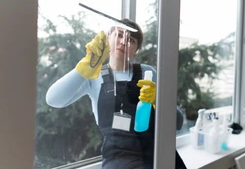Nettoyage de vitres intérieures et extérieures à la Rivière-Enverse